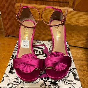 Fuchsia heels NWT